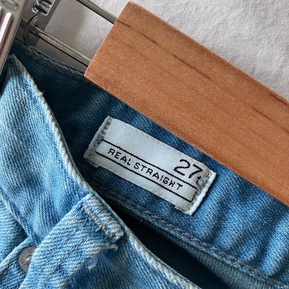 GAP Real Straight Raw Hem Light Wash Mid Rise Jeans Size 27 - Picture 6 of 10